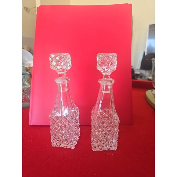 Vintage Anchor Hocking Wexford Pattern Crystal Glass Decanter w/ Stopper, 32 oz - Picture 1 of 5